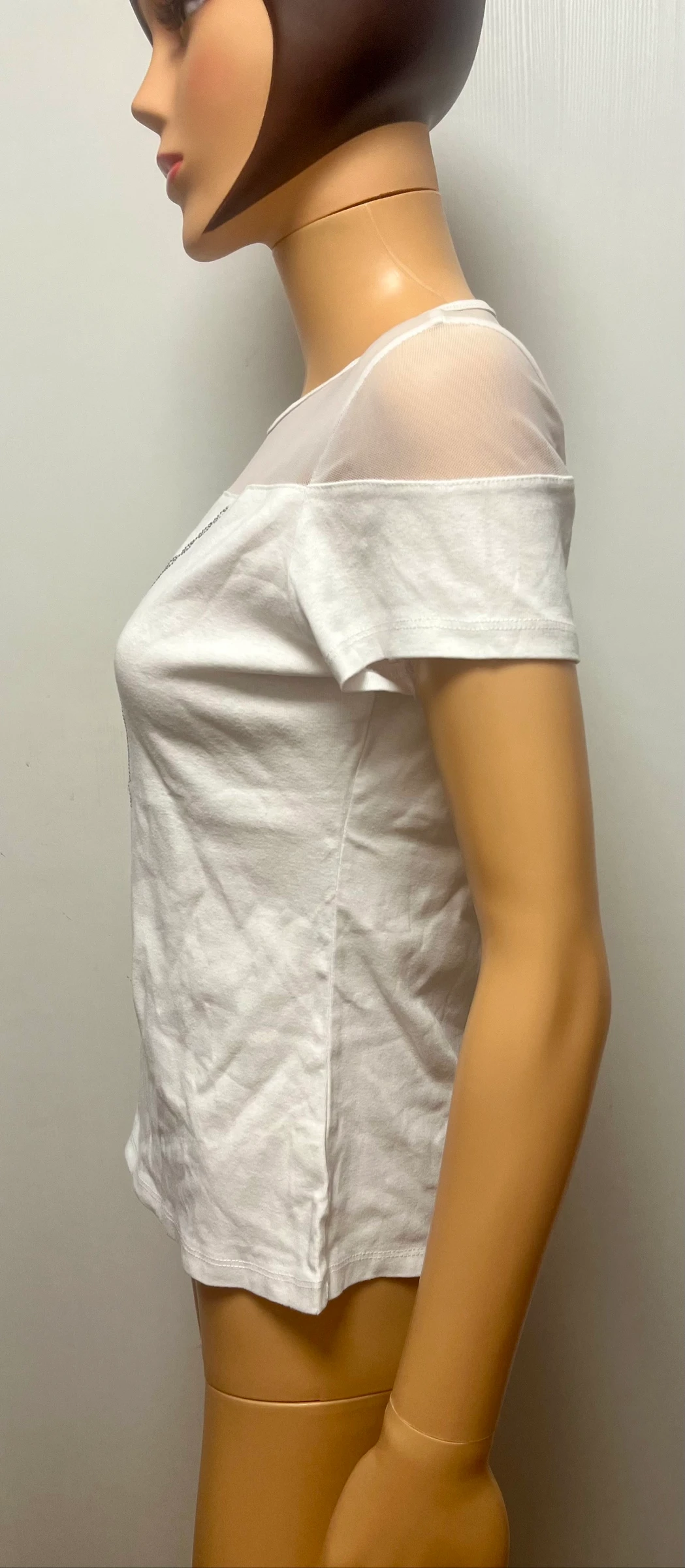 Camiseta blanca de gasa con strass – photo 5